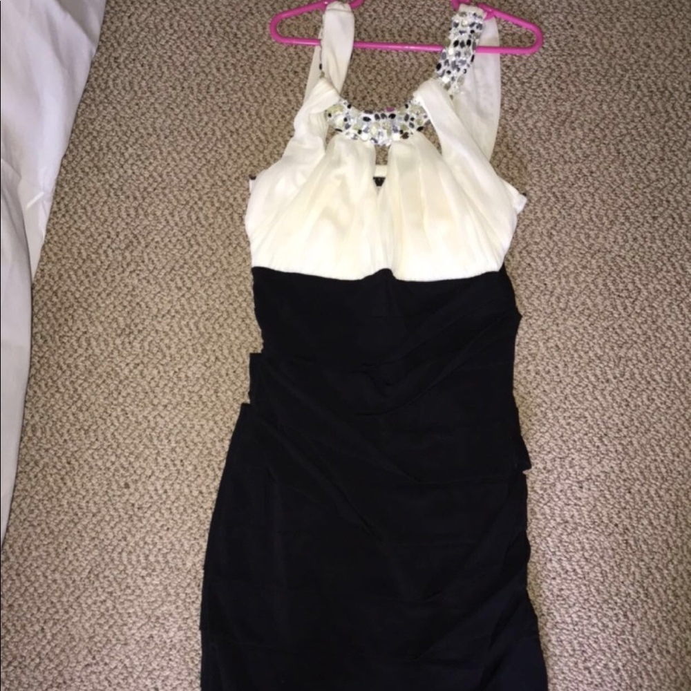 black and white gems around neck
